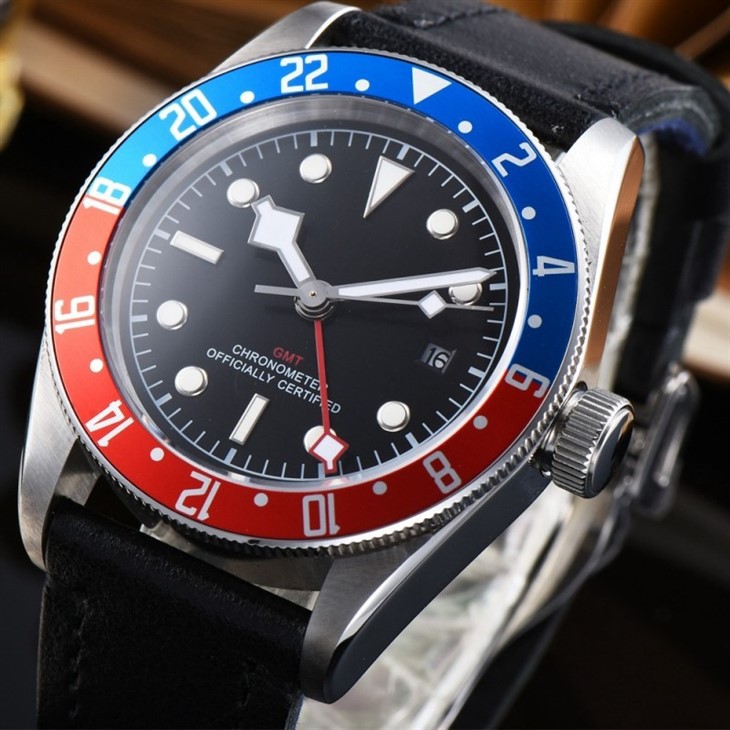 Customized Sports Leisure Diving Belt Calendar Automatic Mechanical Men's Watch Best Mechanical Watch For Men